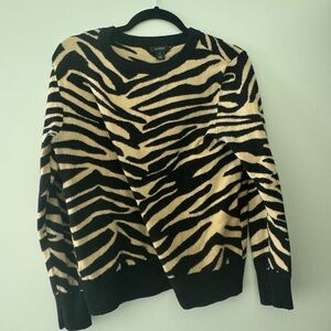 Women’s cheetah print sweater